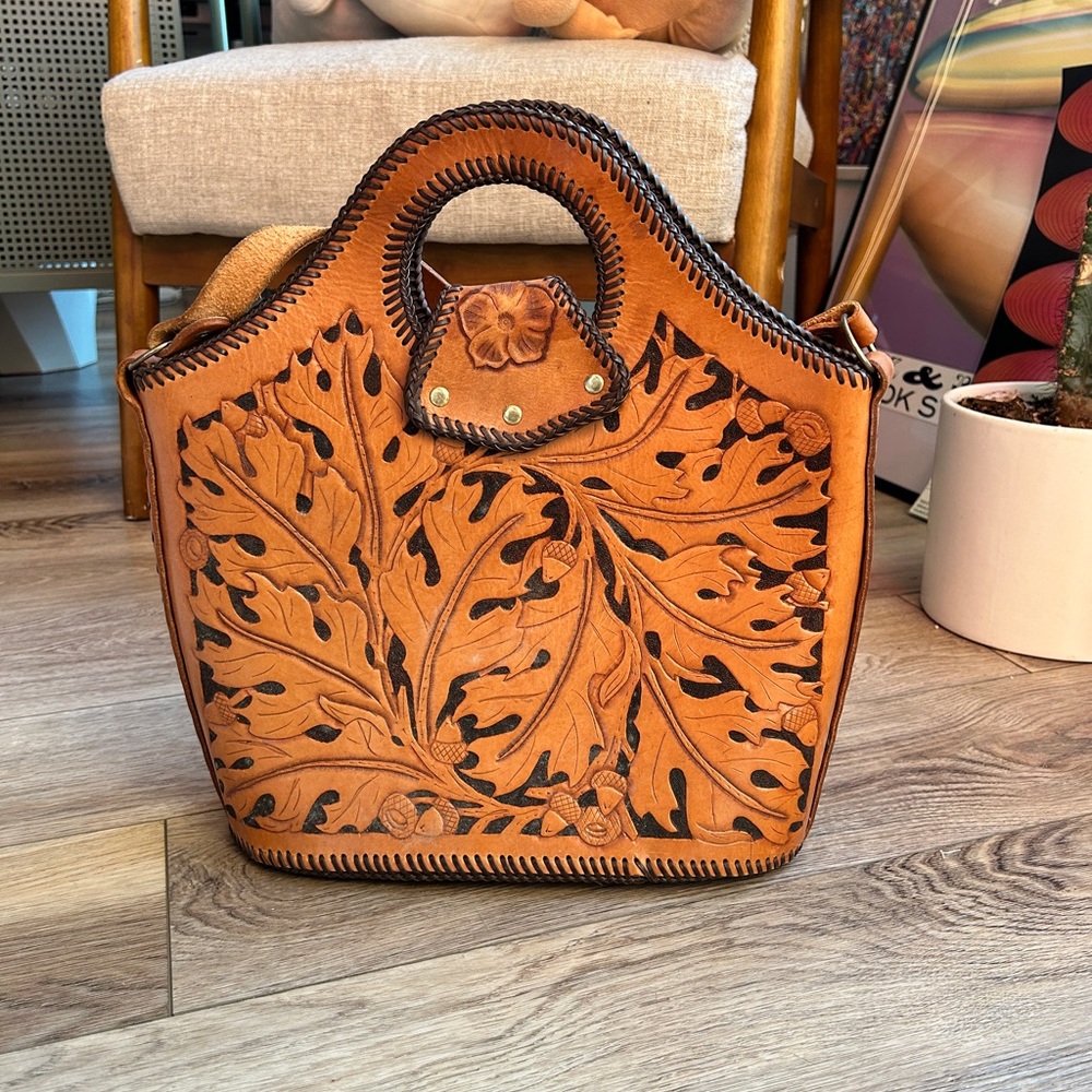 Vintage Hand tooled Leather bucket Bag